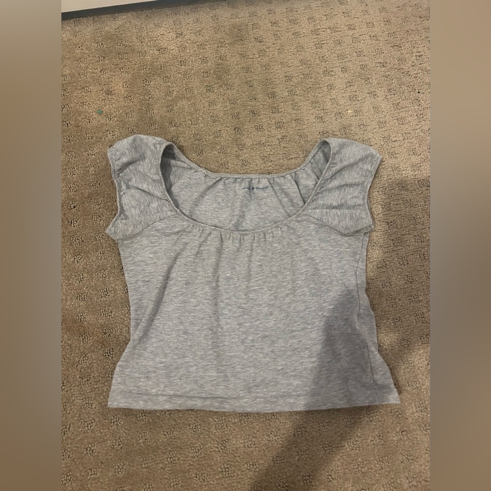 brandy melville light gray scrunch crop tee